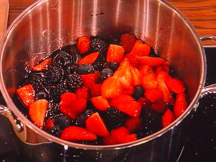 Летний ягодный тарт и ягодный сорбе