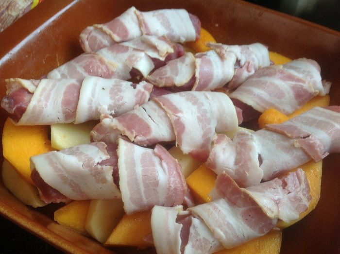 Рулетики из индейки, запечённые с тыквой