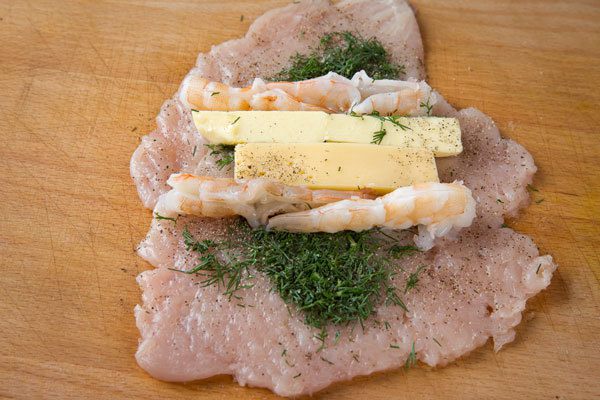 Куриная грудка, фаршированная креветками и сыром