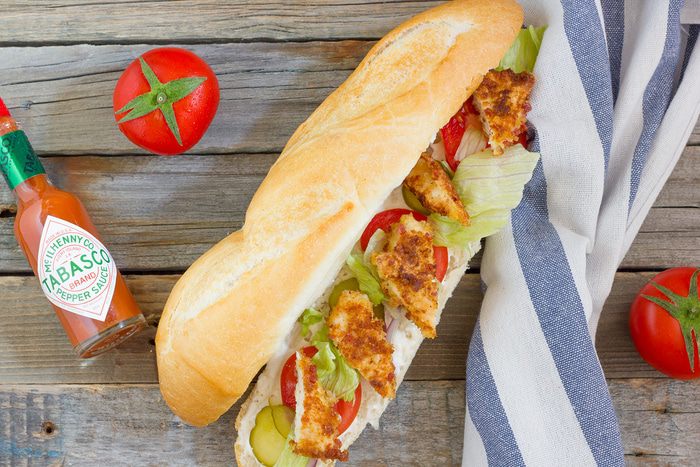Багеты с курицей в панировке из панчетты