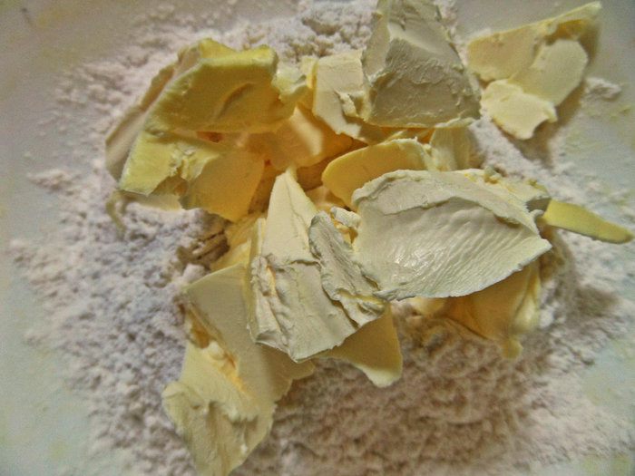 Слойки с картошкой и лососем