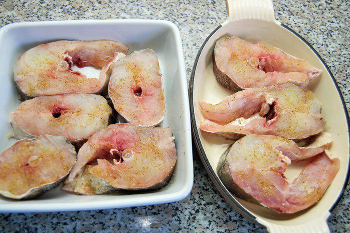 Запеченная треска под горчичным соусом