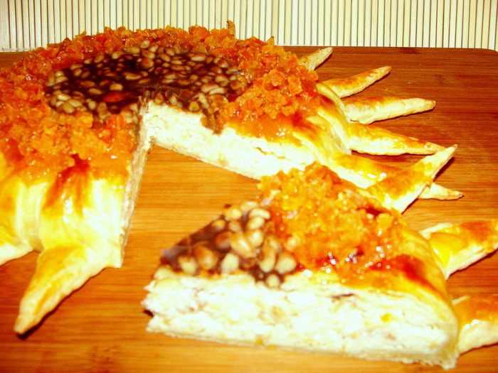 Пирог &amp;quot;Подсолнух&amp;quot; (два варианта начинки)