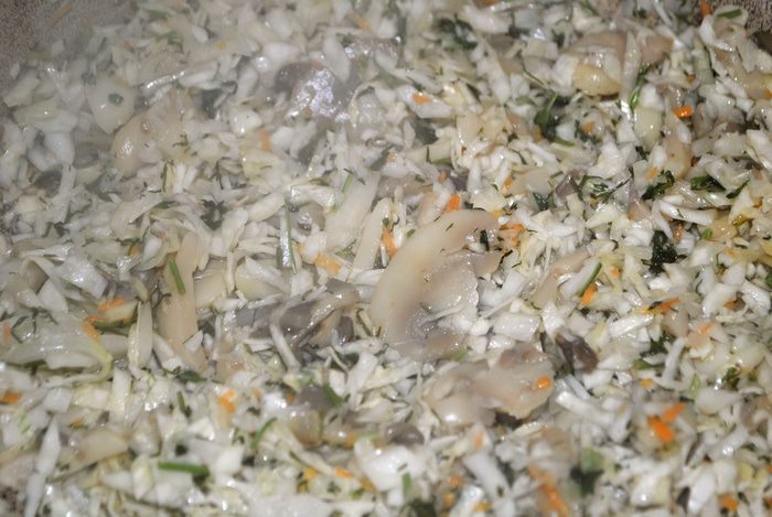 Кундюмы с капустой и грибами
