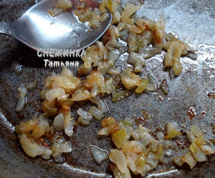 Рыбная колбаса с лисичками и картофелем «по-дачному»