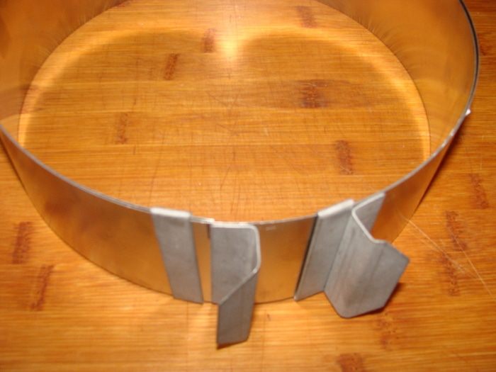 Киш &amp;quot;Сети Купидона&amp;quot; из лимонного теста с рикоттой, моцареллой и черри в беконе