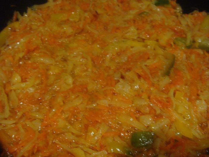 Тушеная капуста с пампушками