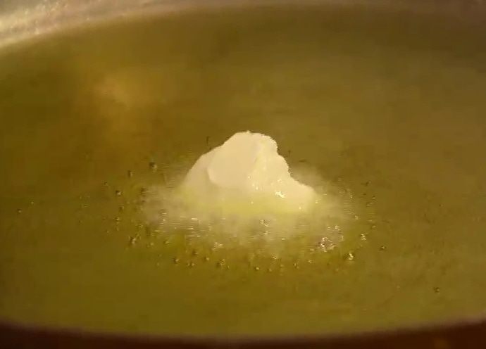 Сладкие блины на кефире 