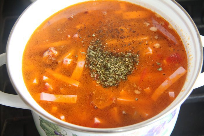 Солянка мясная сборная