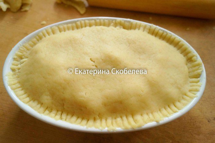 Пирог из заварного теста с ароматнейшей мясной начинкой