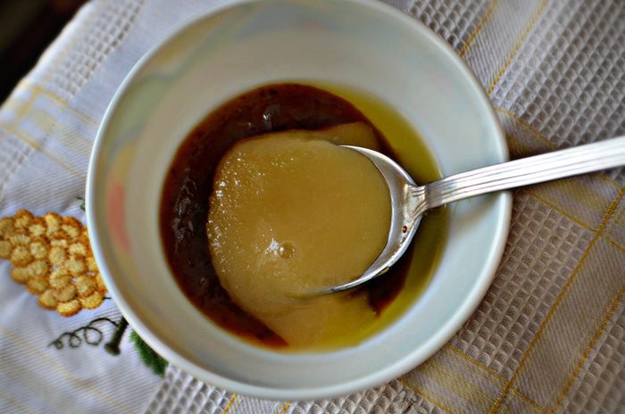 Утка, фаршированная тыквой с яблоками и запеченная в медовом соусе 