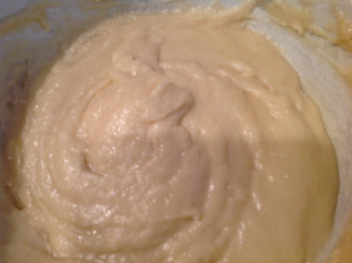 Медовый пирог с клубникой