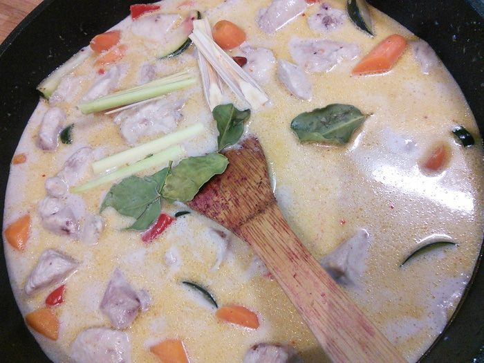 Куриное карри на кокосовом молоке