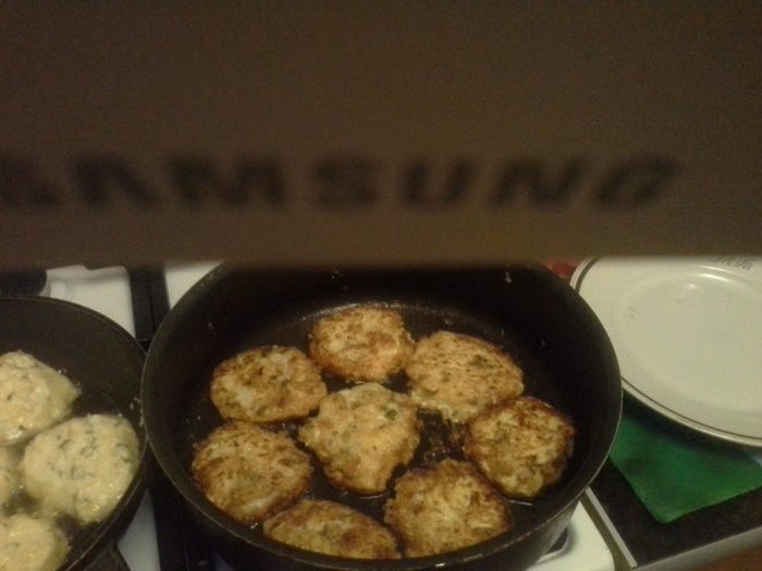 Оладьи из кабачков с сыром и петрушкой