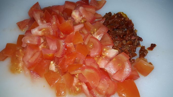 Открытые постные пироги с картофелем, грибами и щавелем