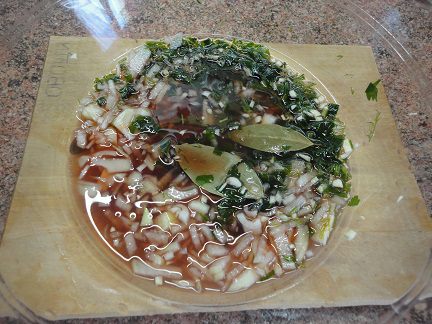 Ароматная курочка в вине
