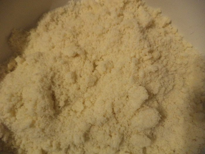 Ревеневый пирог с ванильной крошкой и маком