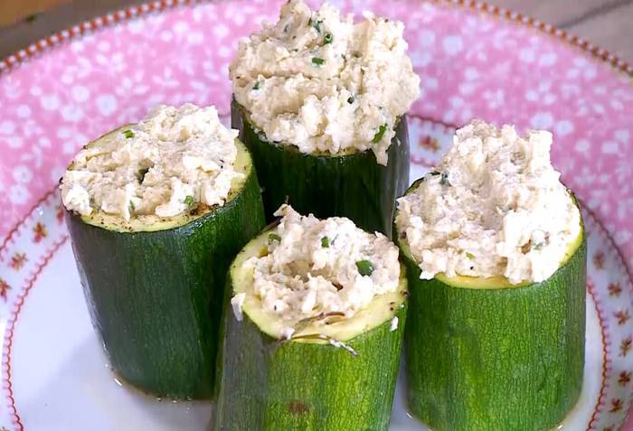 Цукини, фаршированные муссом из артишоков 