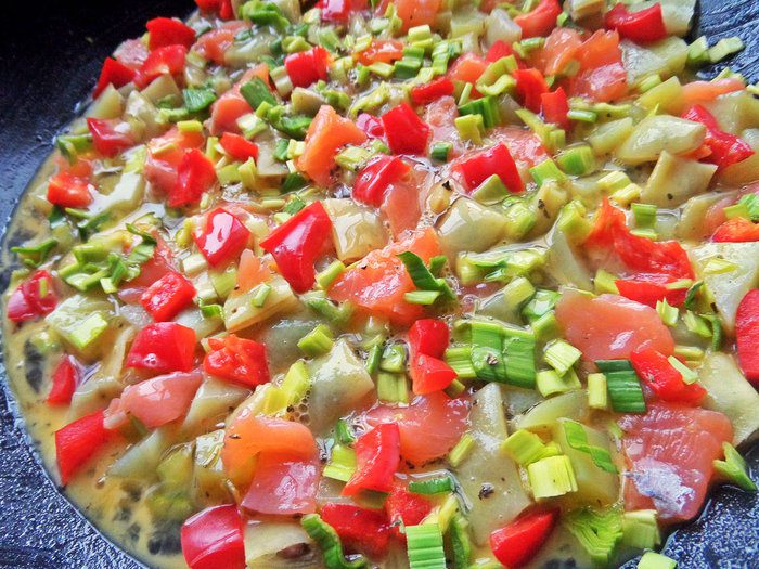 Фриттата с лососем и картофелем