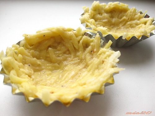 Жюльен в картофельных кокотницах