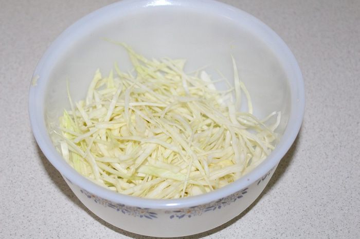 Салат из свеклы, чечевицы и капусты
