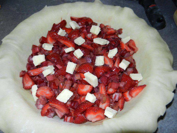 Клубнично-ревеневый пирог (Strawberry Rhubarb Pie)