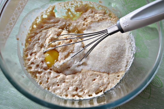 Праздничный сдобный пирог