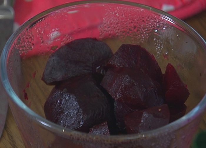 Тарт татен со свеклой и шалотом 