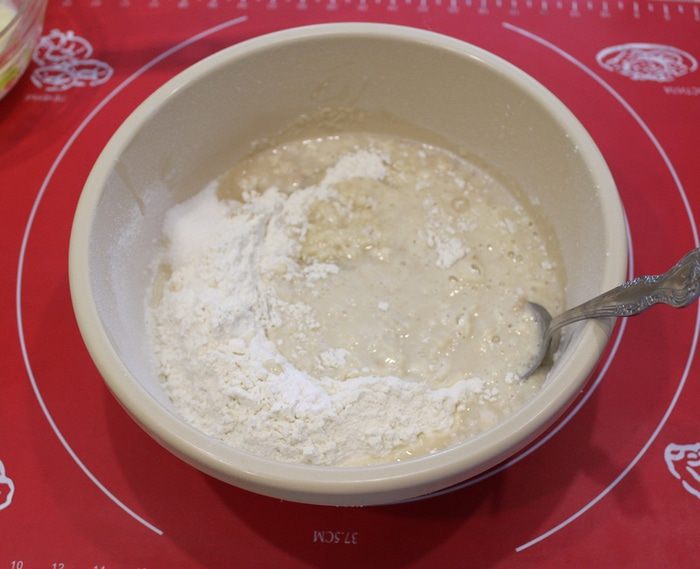 Ванильные сдобные булочки с джемом