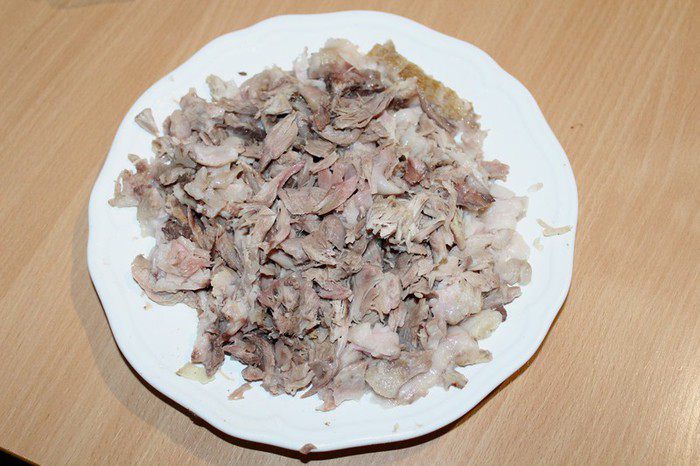 Террин из свиной рульки с каперсами и вялеными томатами 