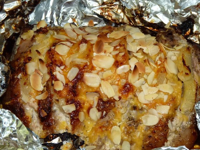 Запеченная корейка с ананасами