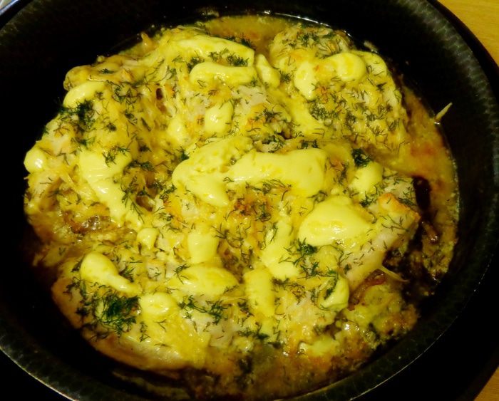 Куриное филе с грибами и баклажанами в сметанном соусе