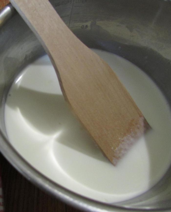 Панкейки с пшенными хлопьями и ягодным соусом