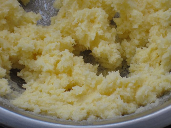 Кекс с апельсиновыми цукатами на рисовой муке