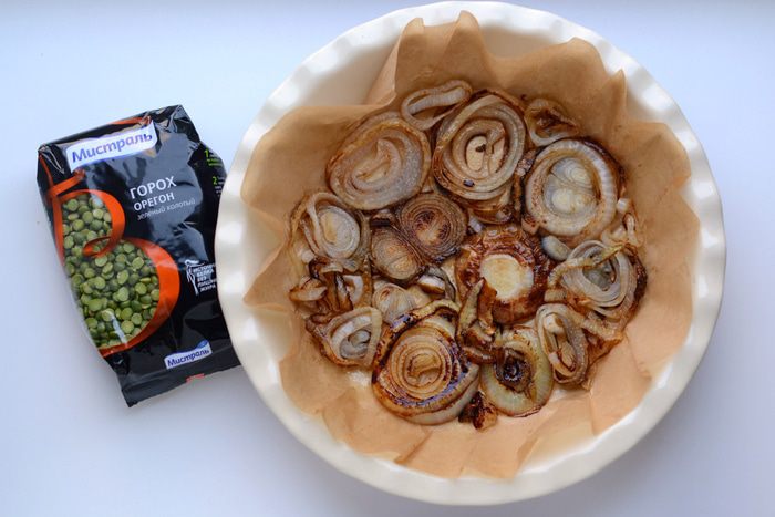 Луково-гороховый пирог