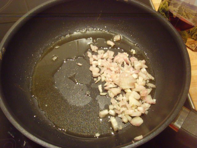 Филе говядины со спаржевым песто под соусом &amp;quot;Béarnaise&amp;quot;