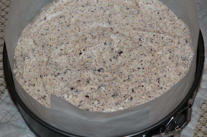 Шоколадный торт с грецкими орехами