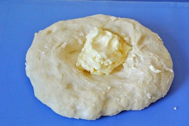 Сдобные булочки с кунжутом