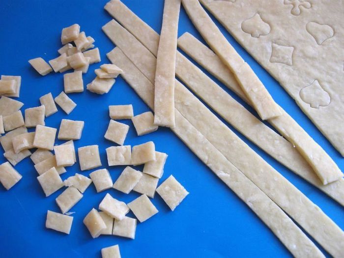 Итальянский овощной суп с пастой и зеленым горошком