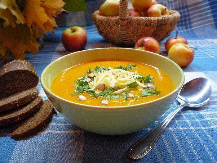 Крем-суп из тыквы с яблоками