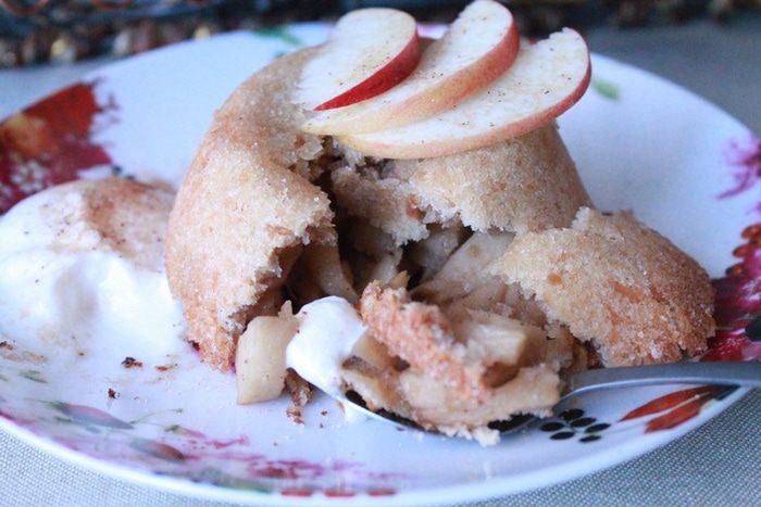 Яблочные шарлотки
