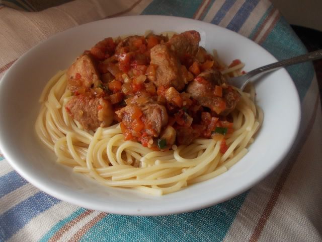 Паста с мясом и овощами
