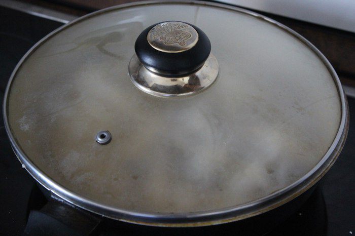 Паста с сливочно-грибным соусом и плавленным сыром