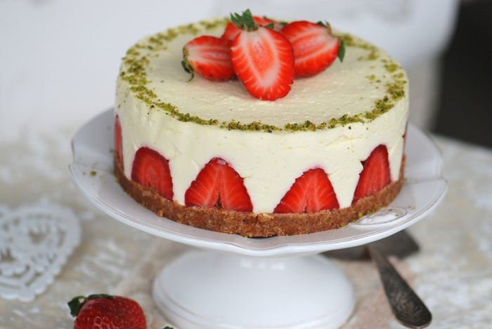 Чизкейк с клубникой