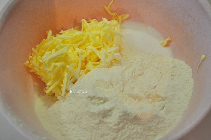 Печенье с шоколадом и орехами