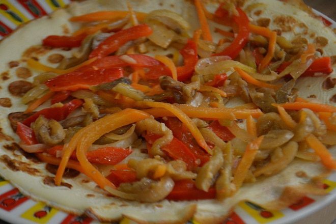 Острые блинчики с овощами
