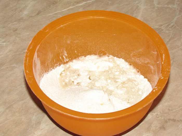 Булочки-роллы с грибным дип-соусом