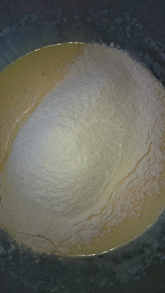 Холодный розовый чизкейк