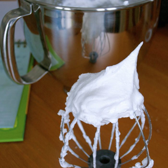 Горячий шоколад с &amp;quot;шапочкой&amp;quot; из маршмэллоу