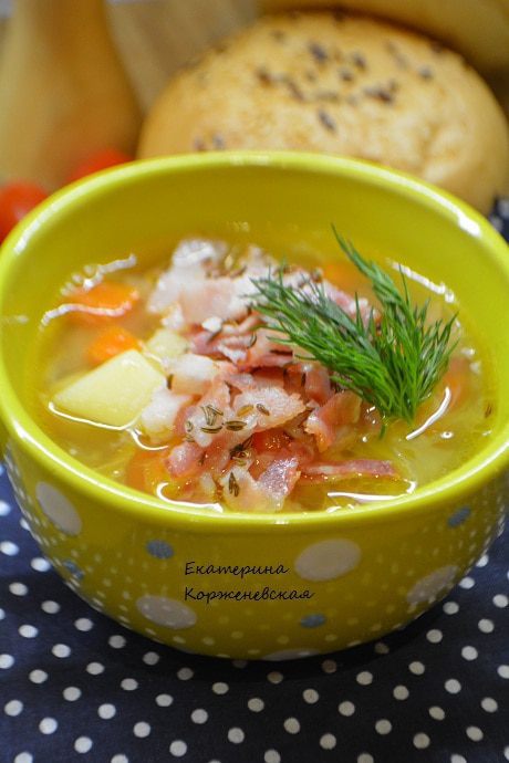 Картофельный суп с беконом и тмином